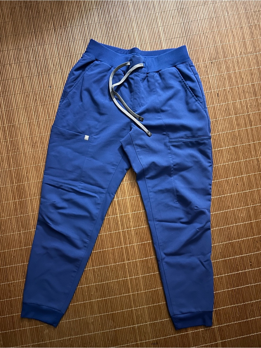 Women’s Fabletics Scrubs Jogger Pants - Comfortable Stretch Drawstring